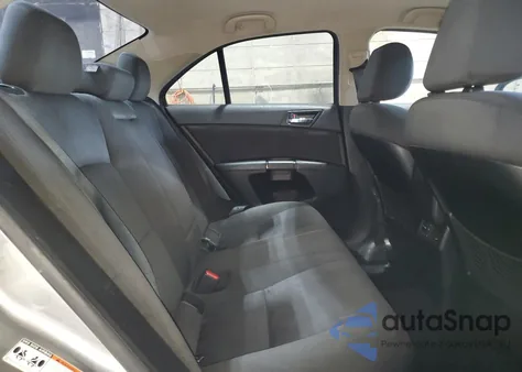 2010 Suzuki Kizashi Se z USA, uszkodzony, nr VIN JS2RE9A38A6100423